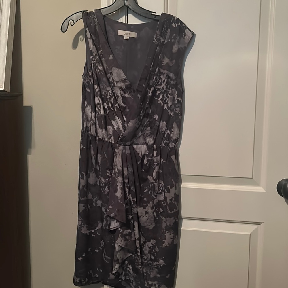 Loft dress grey knee length